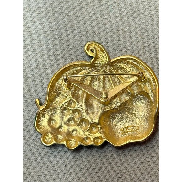Vintage TONA Fall Autumn Pumpkin Apple Grapes Pin Brooch Jewelry - Picture 5 of 7